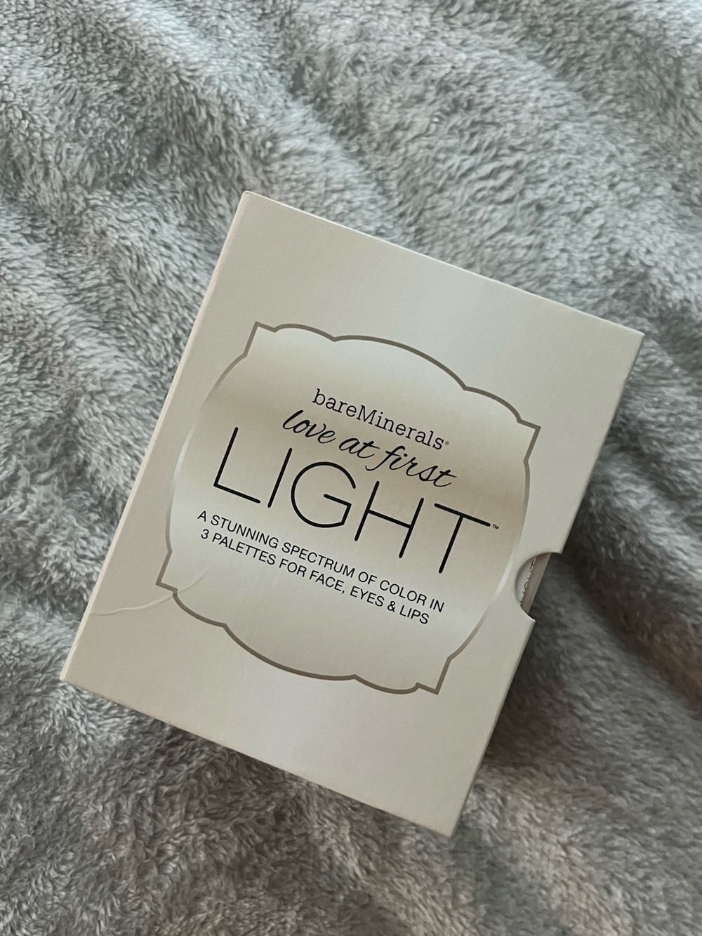 bareMinerals Love at First Light trio for face, eyes and lips